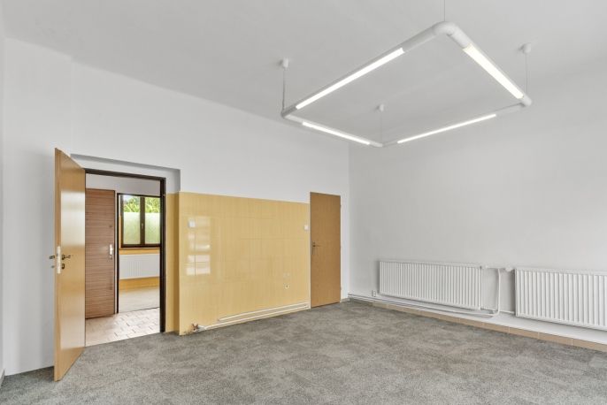 Pronájem, Obchod a služby, Semily