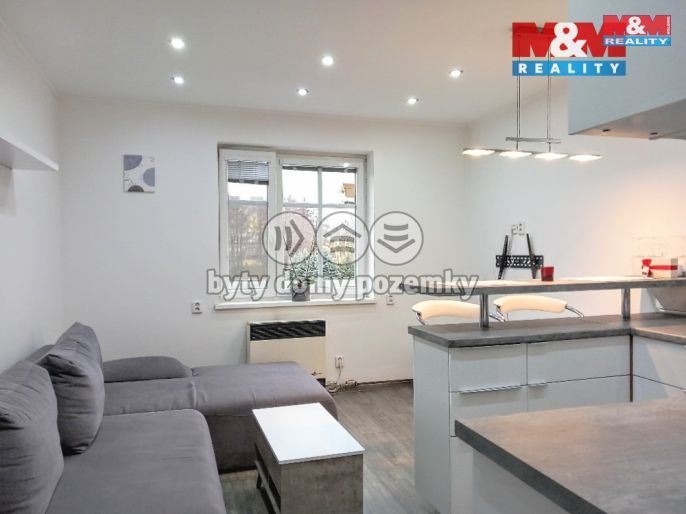 Pronájem, Byt 1+1, Karlovy Vary