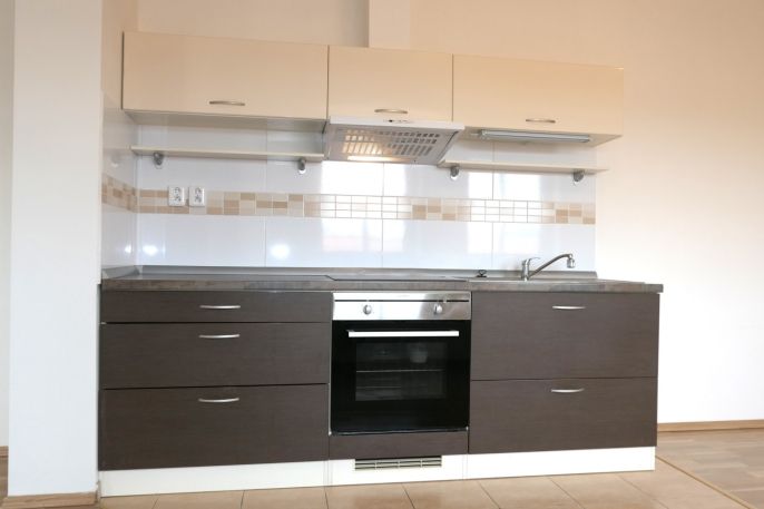 Pronájem, Byt 1+kk, Beroun