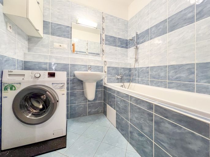 Pronájem, Byt 1+kk, Praha