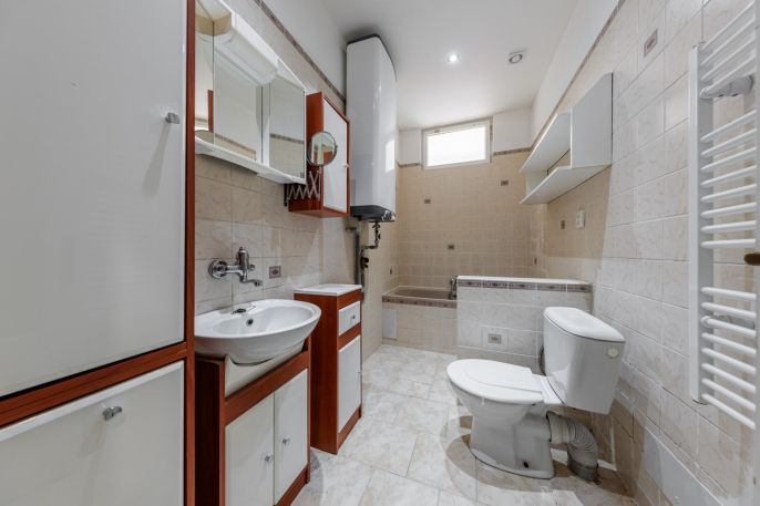 Prodej, Byt 2+1, Karlovy Vary