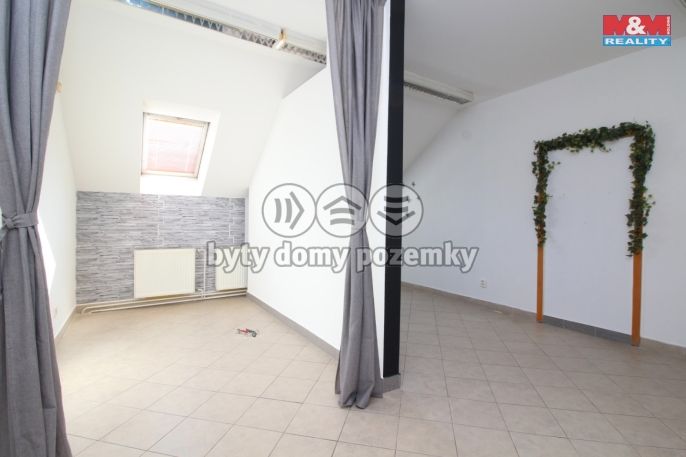 Pronájem, Obchod a služby, Chlumec nad Cidlinou