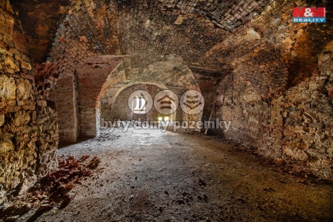 Prodej, Obchodní objekt, Polička