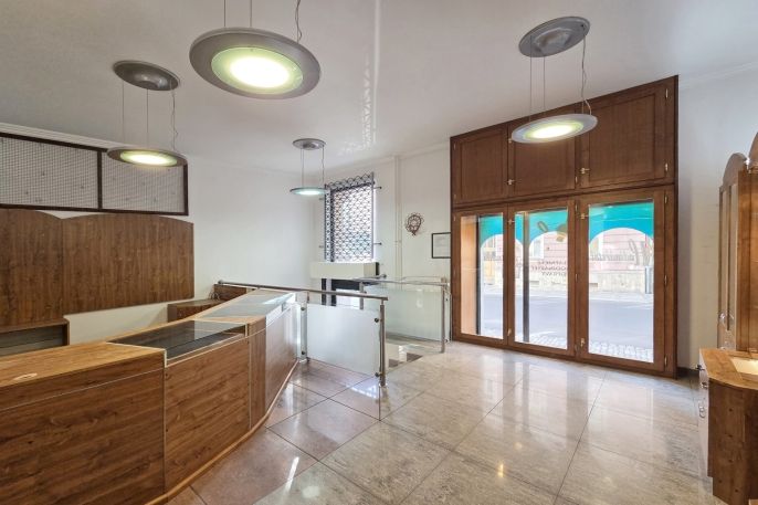 Pronájem, Obchod a služby, Karlovy Vary