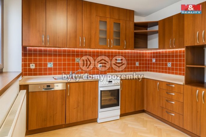 Pronájem, Byt 2+1, Chvaletice