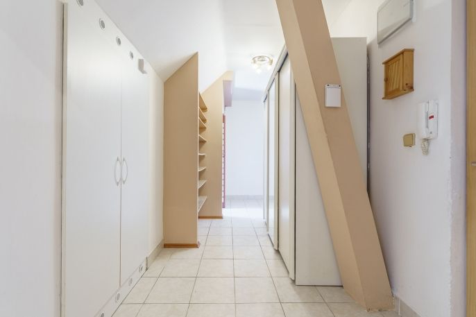 Pronájem, Byt 3+1, Cheb