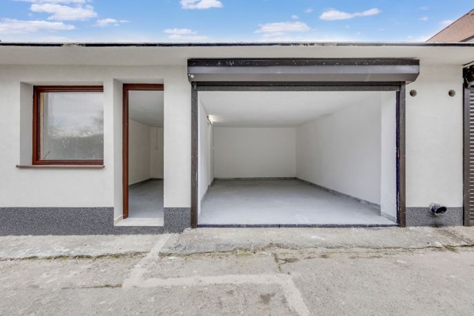 Prodej, Byt 3+kk, Lochovice