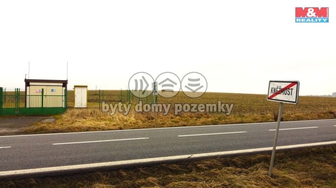 Prodej, Pole, Kněžmost