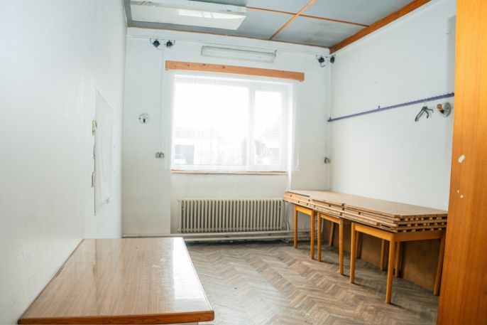 Pronájem, Obchod a služby, Hradešice