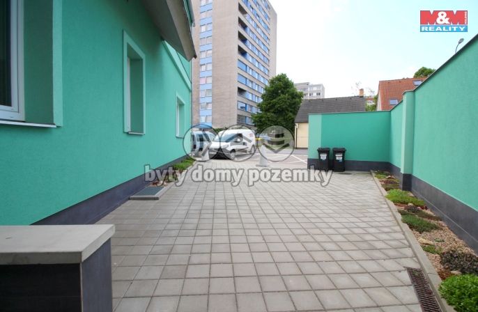 Pronájem, Byt 1+kk, Hradec Králové