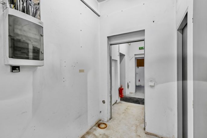 Pronájem, Obchod a služby, Jesenice