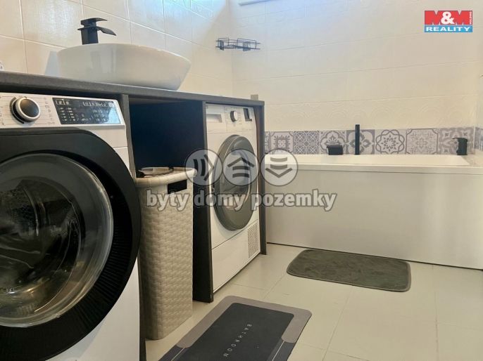 Prodej, Byt 3+1, Koštice