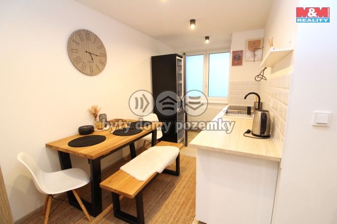 Pronájem, Byt 2+1, Měšice