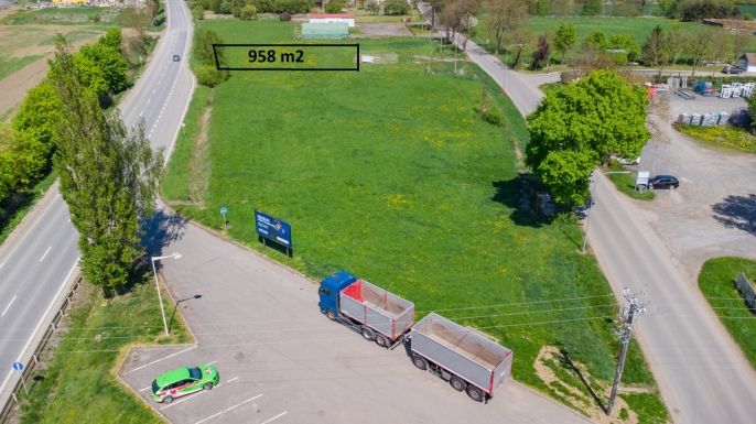 Prodej, Komerční pozemky, 958 m², Zalužany