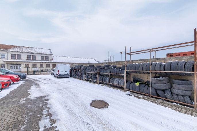 Prodej, Obchod a služby, Čebín