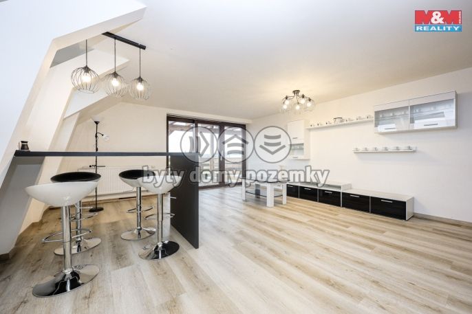 Prodej, Obchod a služby, Zvole