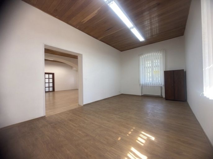 Pronájem, Obchod a služby, Bruntál