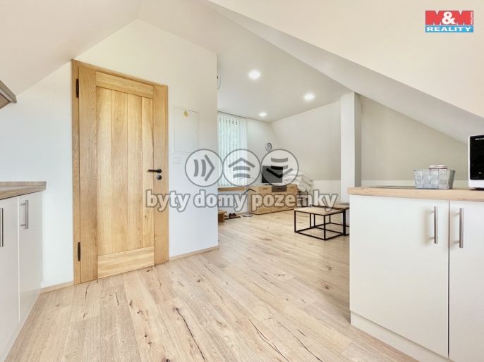 Prodej, Vinný sklep, Perná