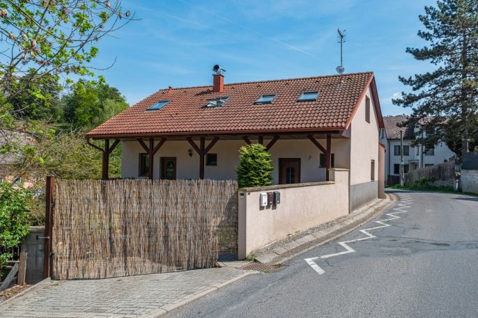Pronájem, Byt 1+kk, Březí
