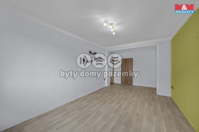 Prodej, Byt 2+1, Hostinné