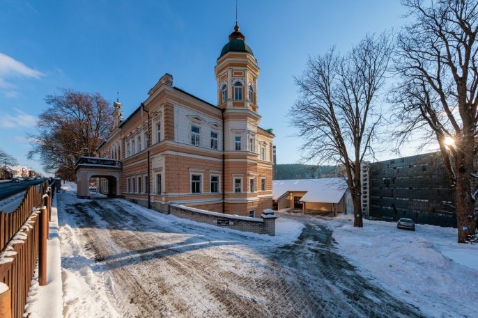 Prodej, Obchod a služby, Nejdek