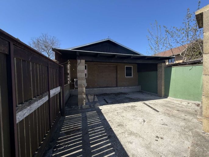 Prodej, Sklad, Spořice