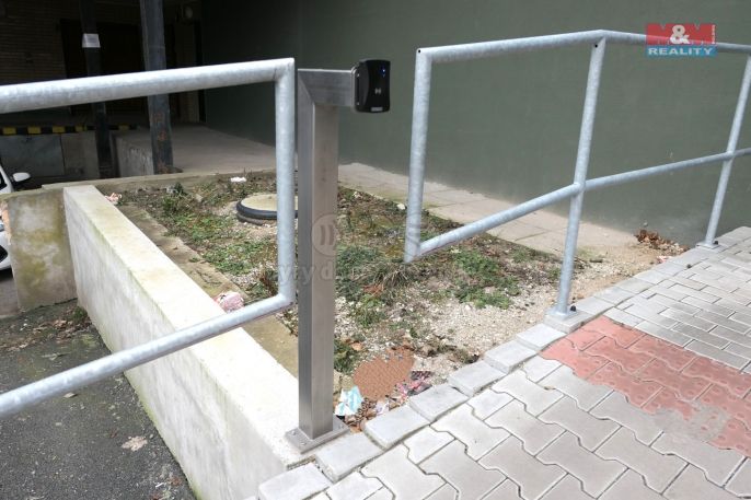 Pronájem, Garážové stání, Beroun