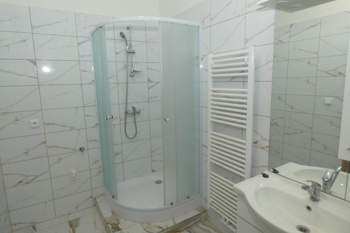 Prodej, Nájemní dům, Žleby