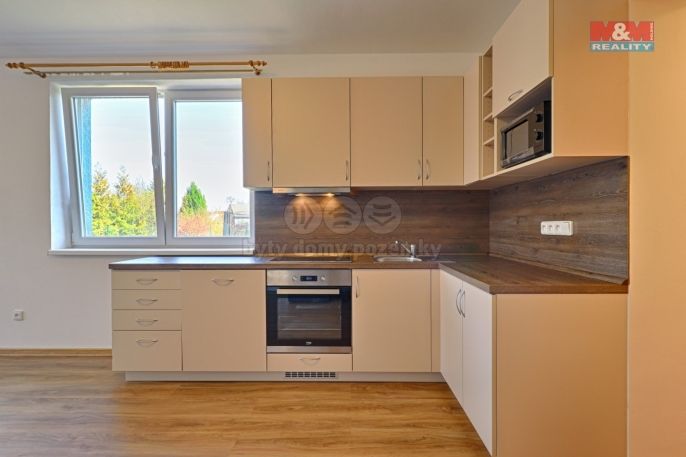 Pronájem, Byt 3+kk, Církvice