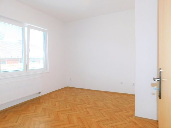 Pronájem, Byt 2+1, Cheb