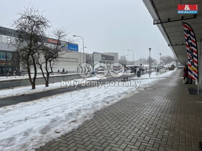 Pronájem, Obchod a služby, Most