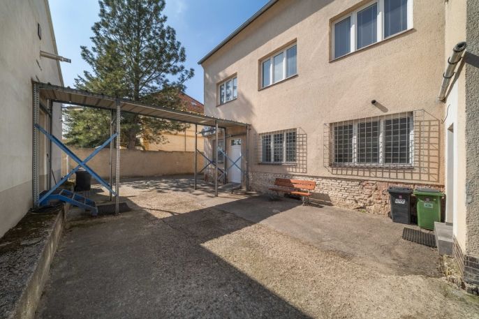 Pronájem, Obchod a služby, Králův Dvůr