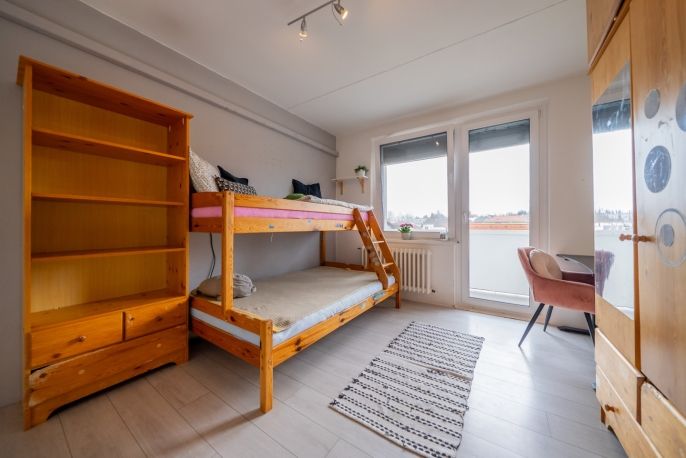 Prodej, Byt 3+1, Práče