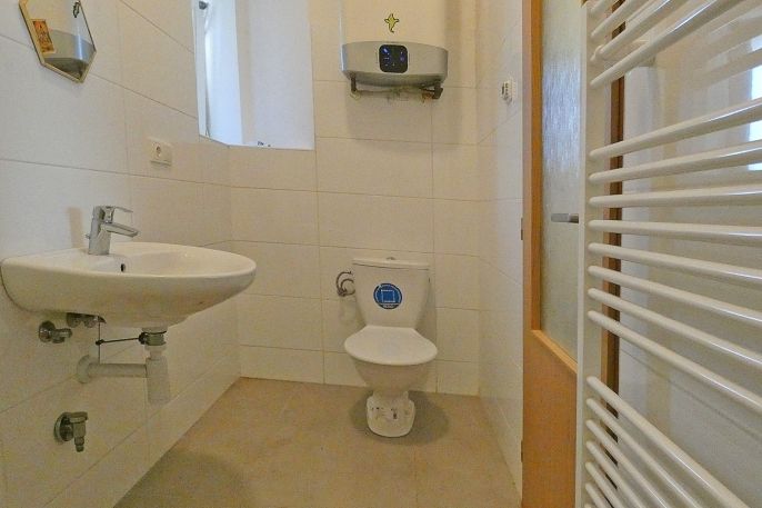 Pronájem, Byt 1+kk, Ronov nad Doubravou