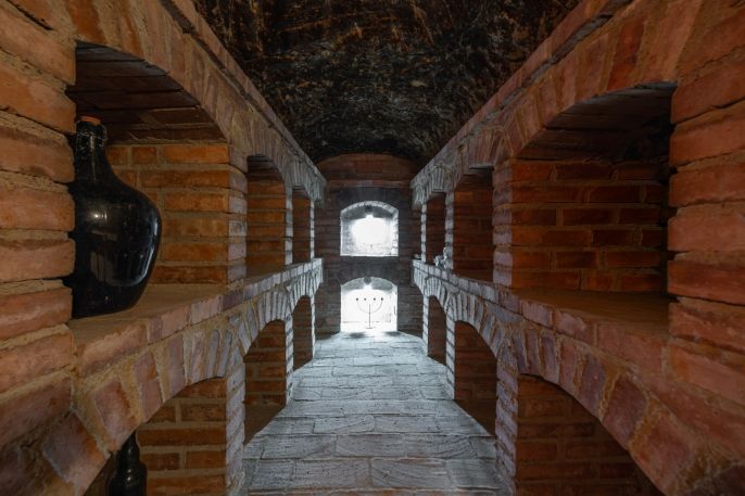 Prodej, Vinný sklep, Chvalovice