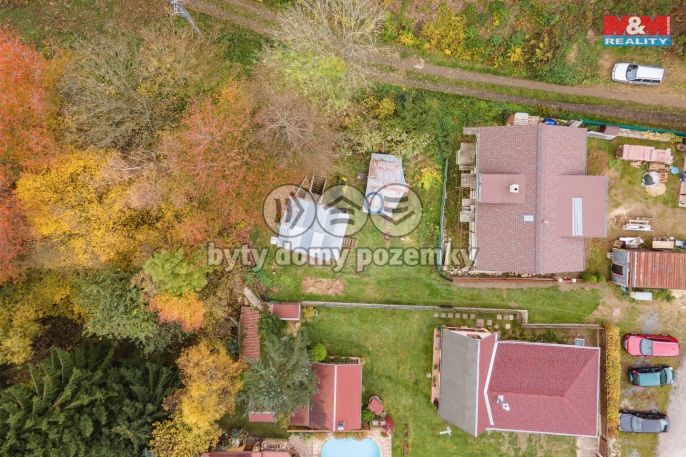 Prodej, Chata, Čím