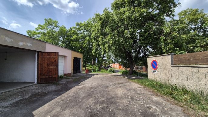 Prodej, Garáž, Most