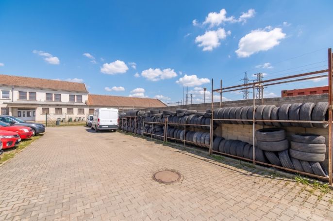 Prodej, Obchod a služby, Čebín