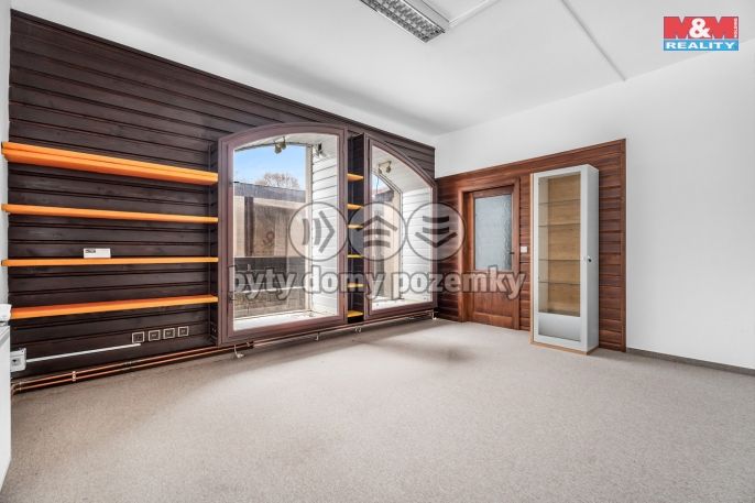 Prodej, Obchod a služby, Studenec