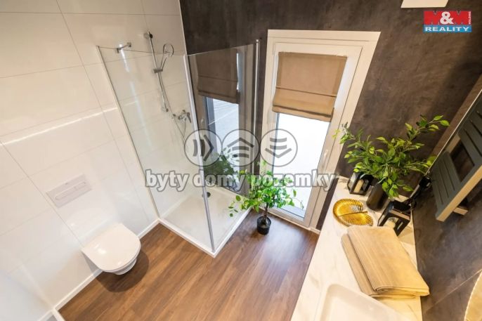 Prodej, Na klíč, Nekoř