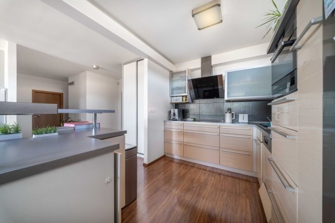 Prodej, Byt 4+kk, Králův Dvůr