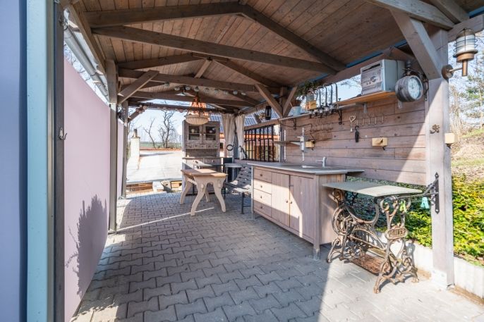 Prodej, Vinný sklep, Chvalovice