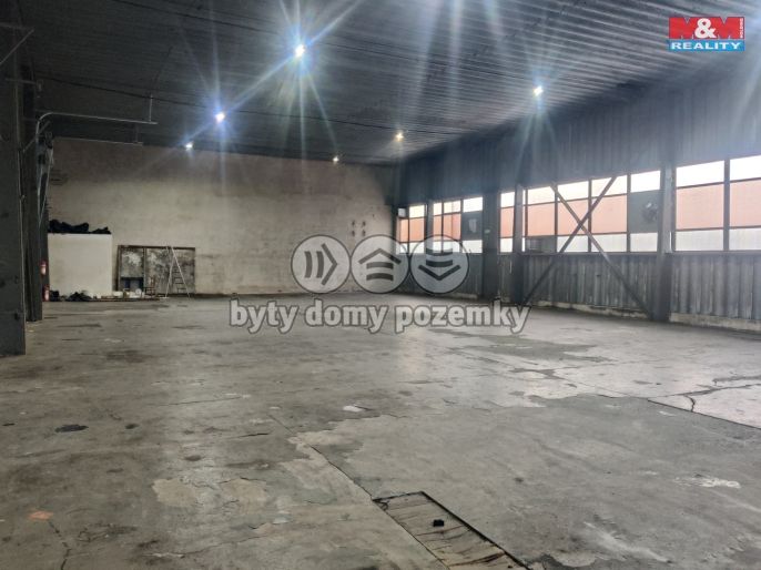 Pronájem, Sklad, Veleň