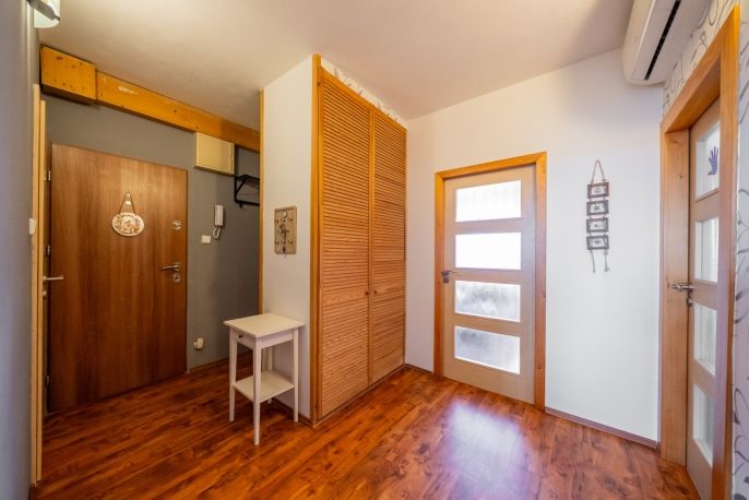 Prodej, Byt 3+1, Práče