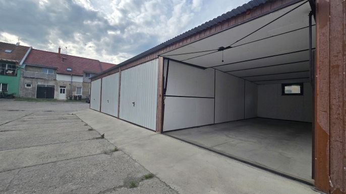 Prodej, Garáž, Chropyně