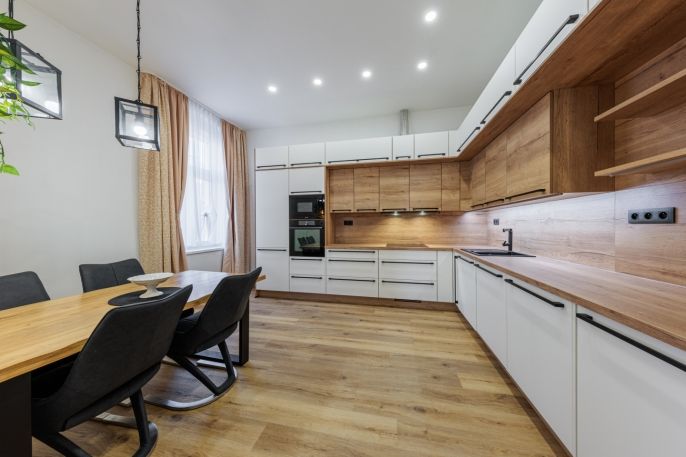 Prodej, Byt 2+1, Karlovy Vary