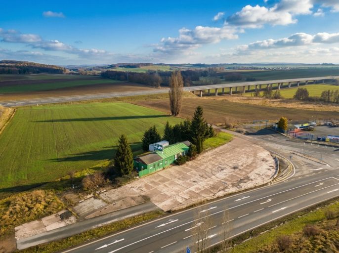 Prodej, Obchod a služby, Lochenice