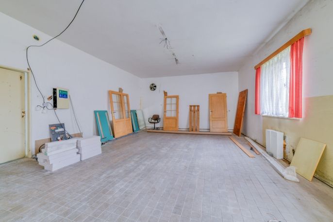 Prodej, Obchod a služby, Aš