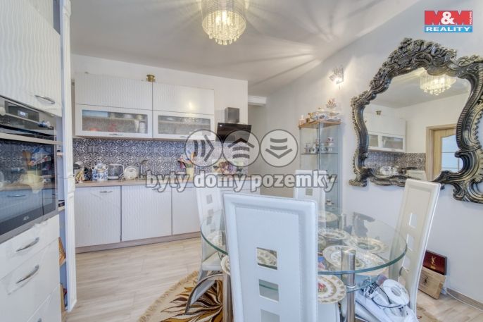 Prodej, Byt 4+1, Karlovy Vary