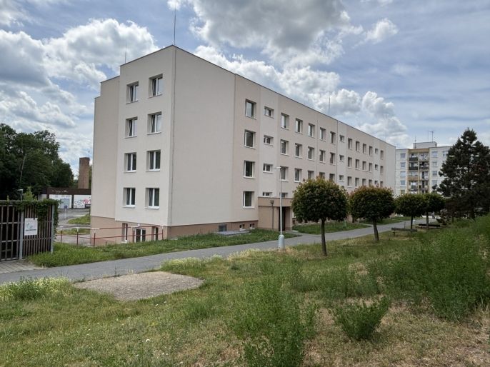 Pronájem, Byt 1+kk, Slaný